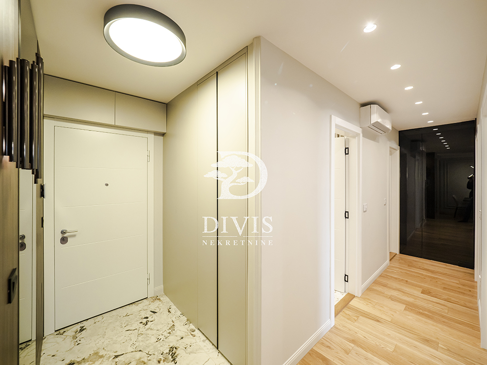 Slika 2 - Bulevar Heroja sa Košara, Trosoban stan na prodaju, 72m2, 379.900€